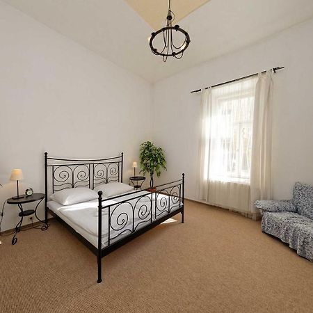 פראג Apartments U Cisare מראה חיצוני תמונה