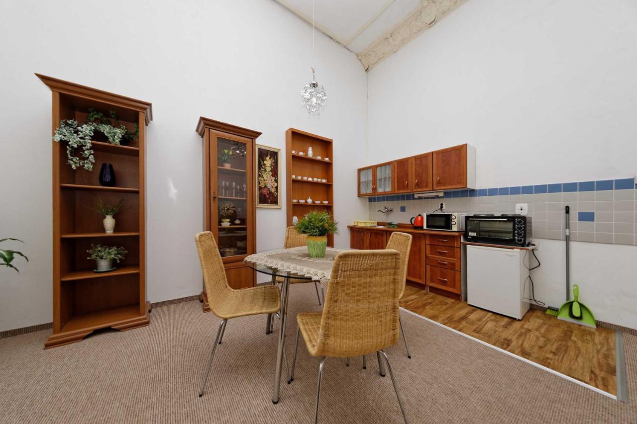 פראג Apartments U Cisare מראה חיצוני תמונה